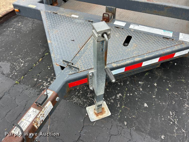 image for item FC5464 2013 JLG Trailer  1012 equipment trailer