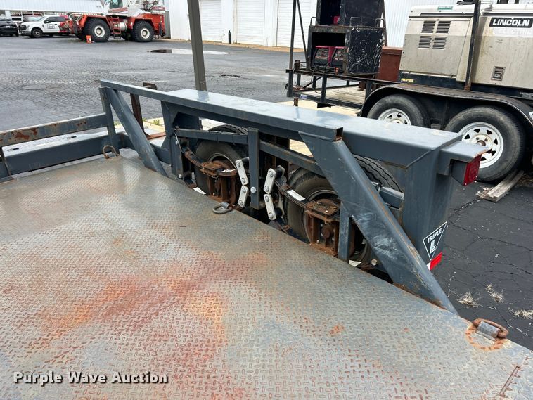 image for item FC5464 2013 JLG Trailer  1012 equipment trailer