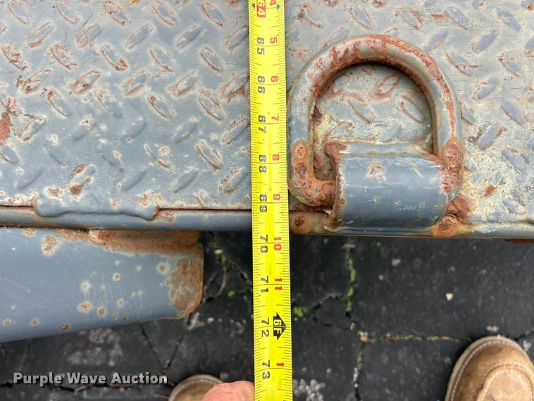 image for item FC5464 2013 JLG Trailer  1012 equipment trailer