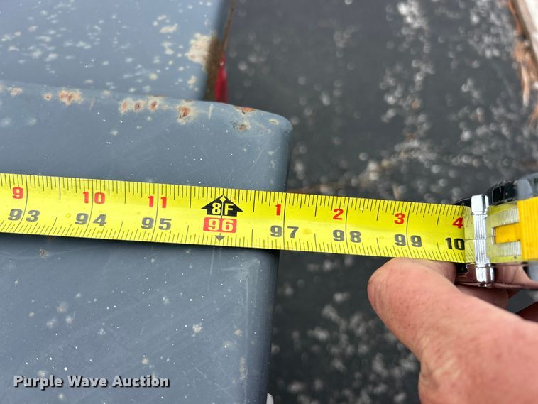 image for item FC5464 2013 JLG Trailer  1012 equipment trailer