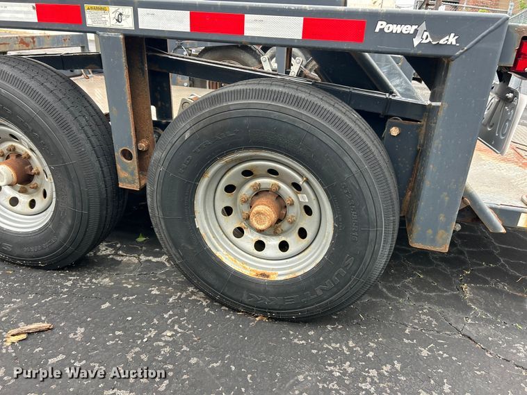 image for item FC5464 2013 JLG Trailer  1012 equipment trailer