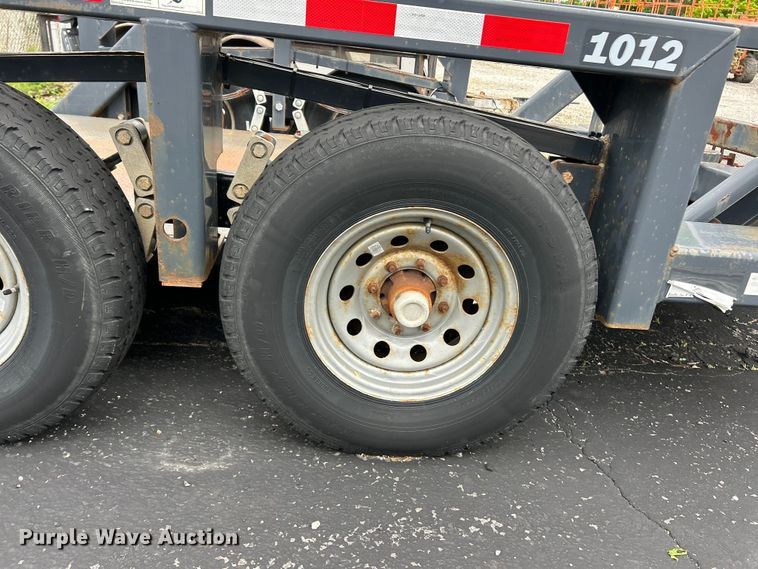 image for item FC5464 2013 JLG Trailer  1012 equipment trailer