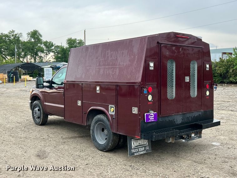 image for item FC5471 2013 Ford F350 Super Duty utility bed pickup truck