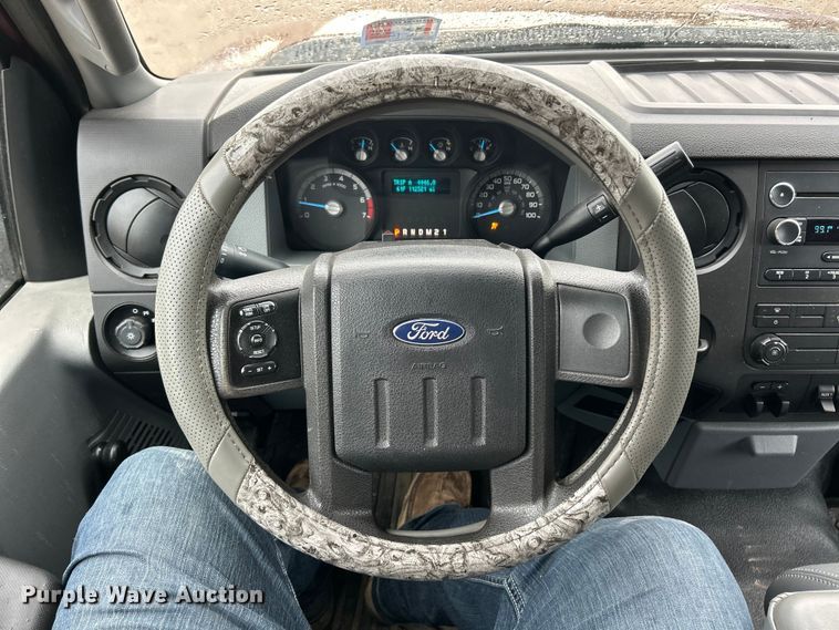 image for item FC5471 2013 Ford F350 Super Duty utility bed pickup truck