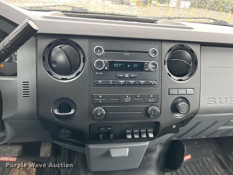 image for item FC5471 2013 Ford F350 Super Duty utility bed pickup truck