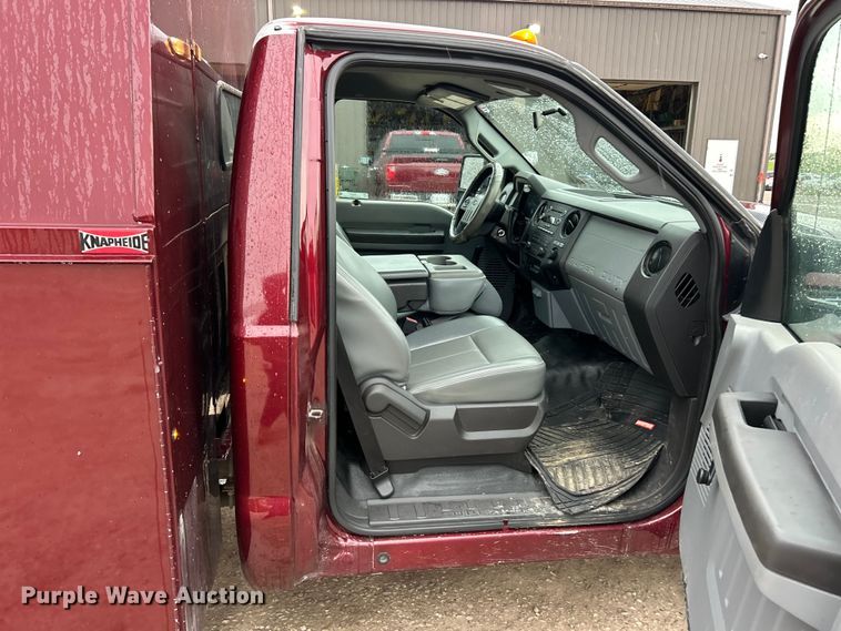 image for item FC5471 2013 Ford F350 Super Duty utility bed pickup truck