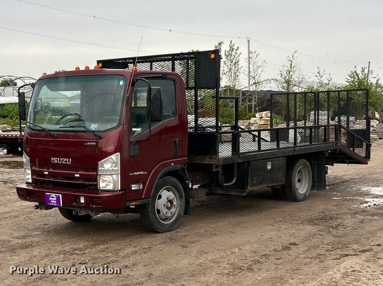 image for item FC5472 2015 Isuzu NPR HD flatbed truck