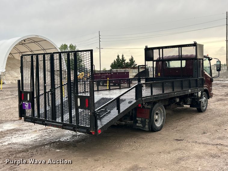 image for item FC5472 2015 Isuzu NPR HD flatbed truck