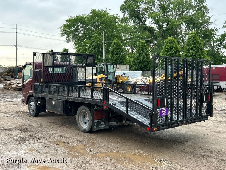image for item FC5472 2015 Isuzu NPR HD flatbed truck