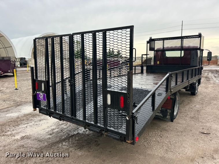 image for item FC5472 2015 Isuzu NPR HD flatbed truck