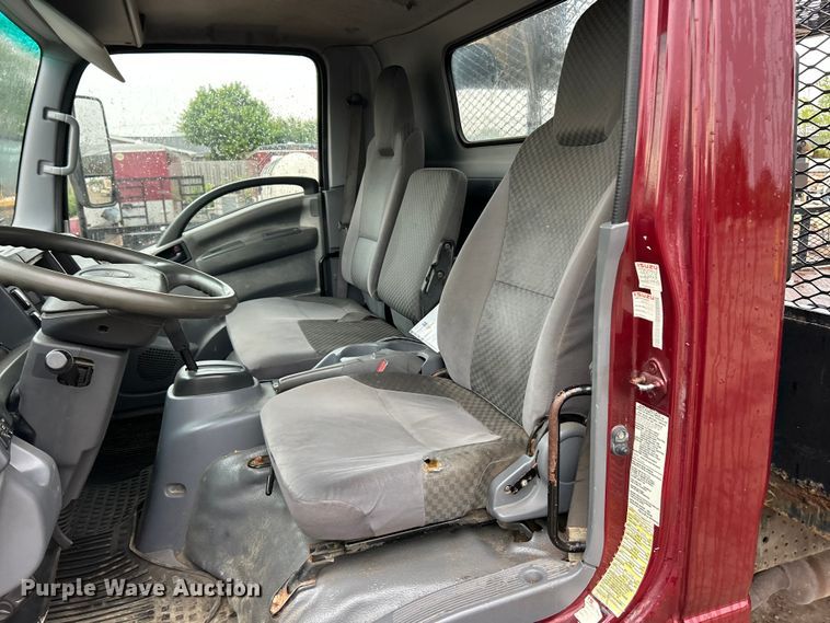 image for item FC5472 2015 Isuzu NPR HD flatbed truck