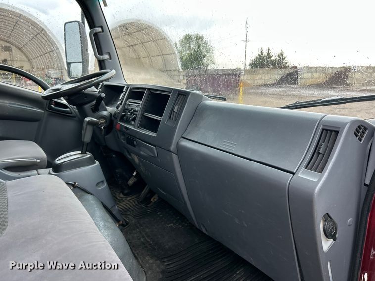image for item FC5472 2015 Isuzu NPR HD flatbed truck