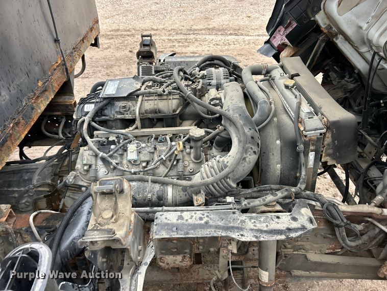 image for item FC5472 2015 Isuzu NPR HD flatbed truck