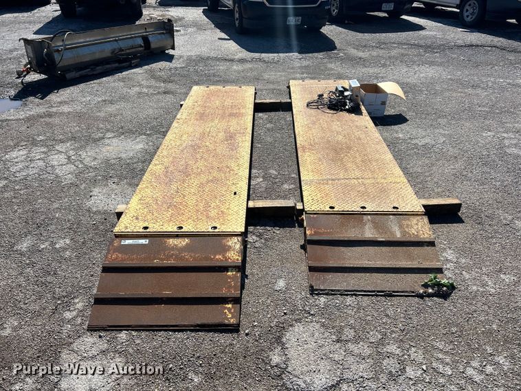 image for item FC5473 GSE 560 portable truck scale
