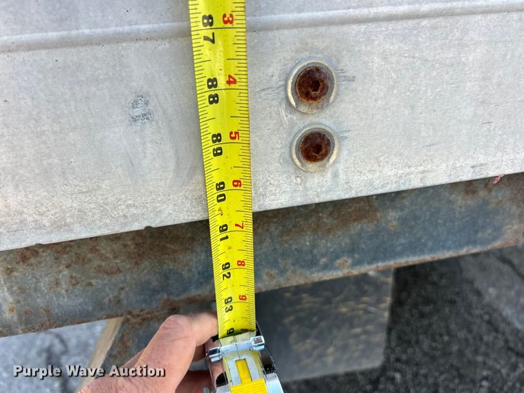 image for item FC5475 2005 Isuzu NPR-HD box truck