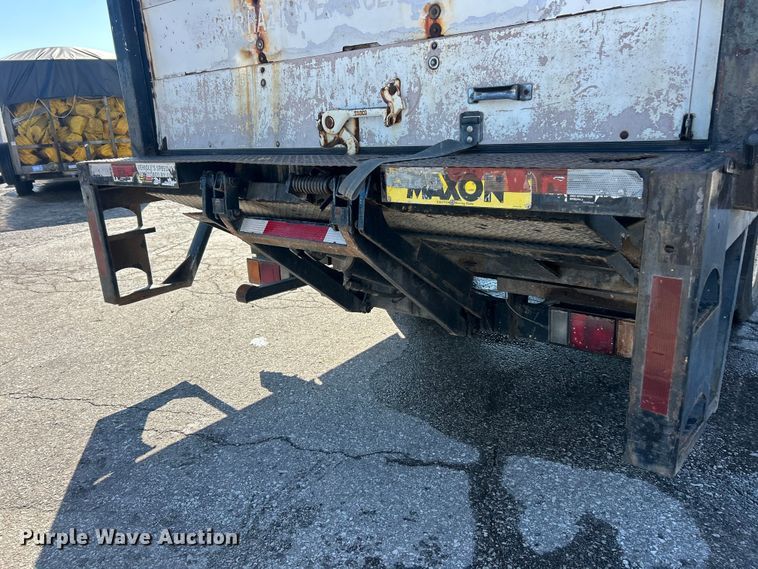 image for item FC5475 2005 Isuzu NPR-HD box truck