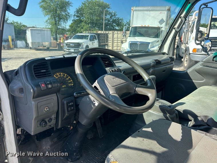 image for item FC5475 2005 Isuzu NPR-HD box truck