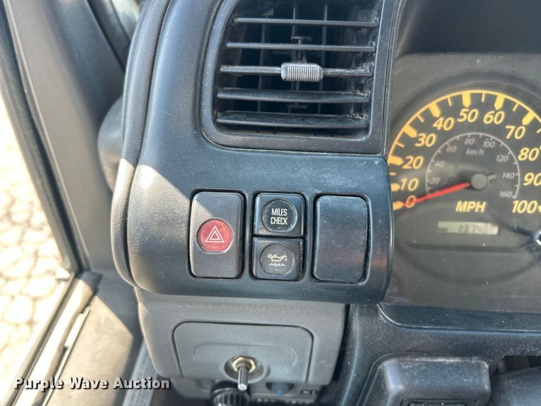 image for item FC5475 2005 Isuzu NPR-HD box truck
