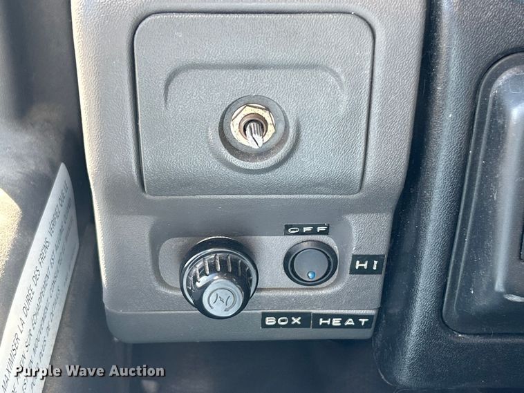 image for item FC5475 2005 Isuzu NPR-HD box truck