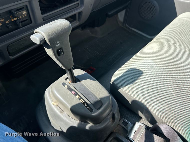 image for item FC5475 2005 Isuzu NPR-HD box truck