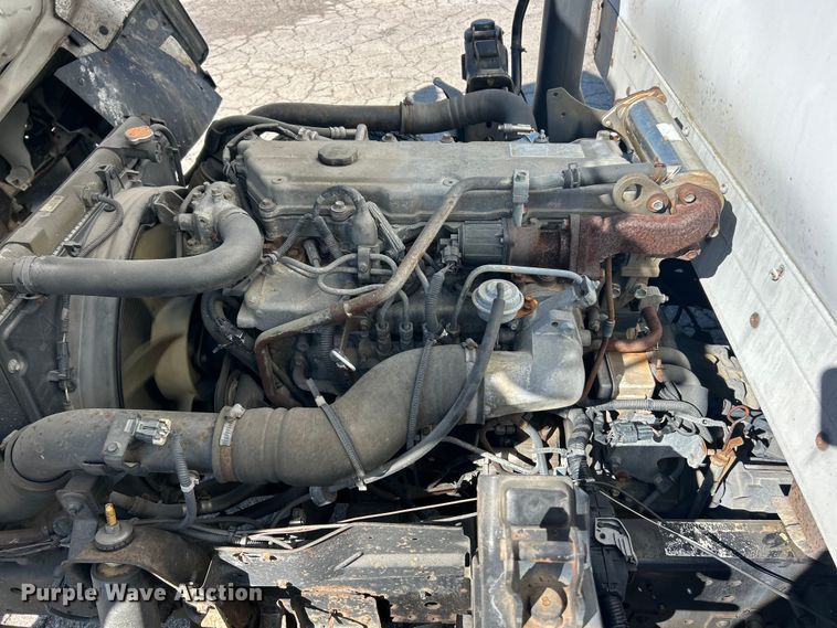 image for item FC5475 2005 Isuzu NPR-HD box truck