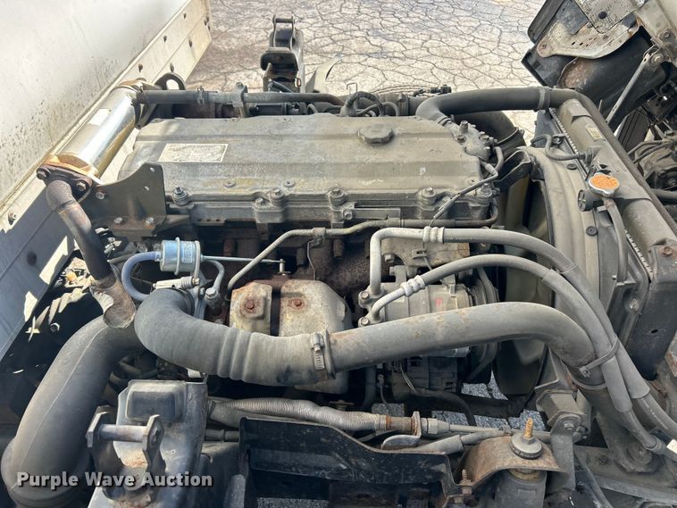 image for item FC5475 2005 Isuzu NPR-HD box truck