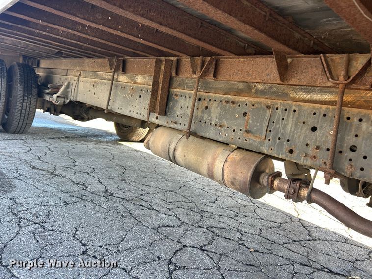 image for item FC5475 2005 Isuzu NPR-HD box truck