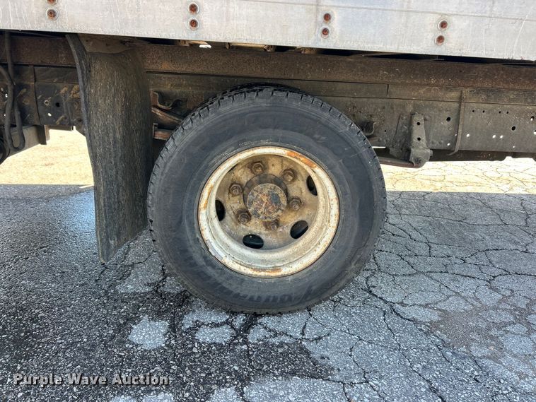 image for item FC5475 2005 Isuzu NPR-HD box truck