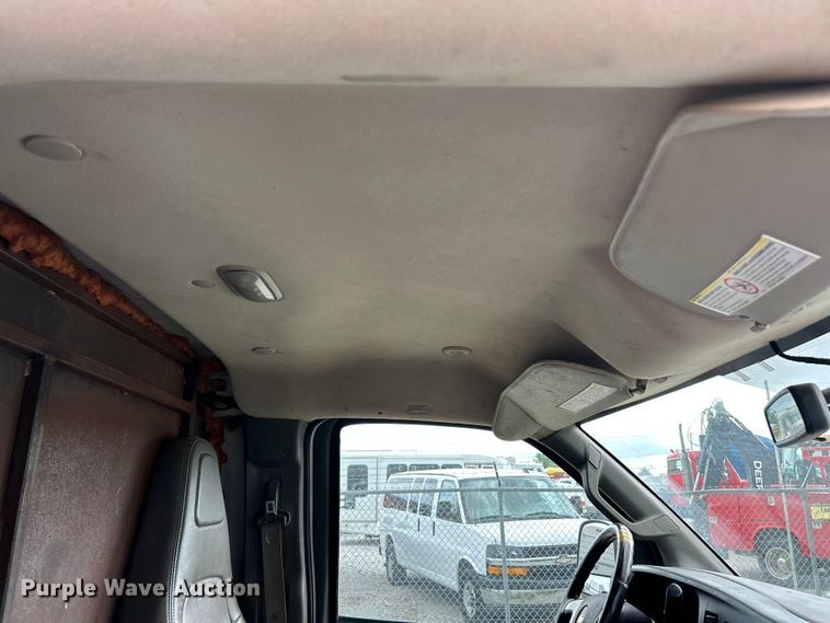 image for item FC5496 2017 Chevrolet Express van
