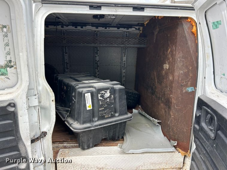 image for item FC5496 2017 Chevrolet Express van