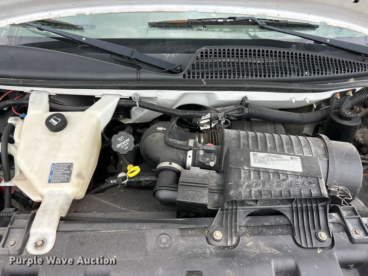 image for item FC5496 2017 Chevrolet Express van
