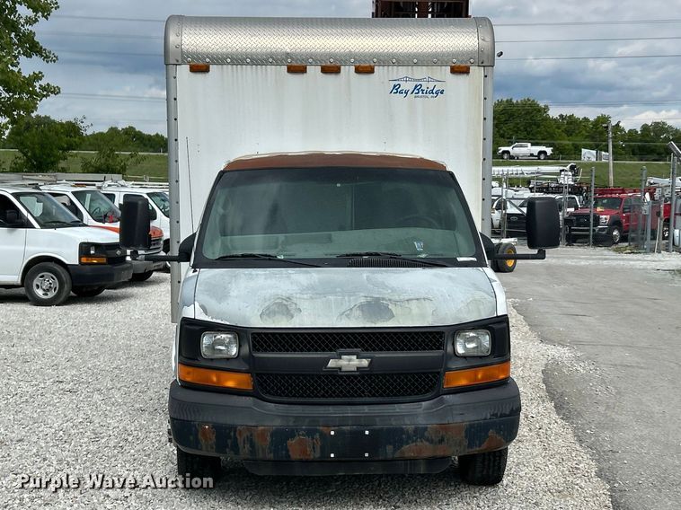 image for item FC5497 2007 Chevrolet Express box truck