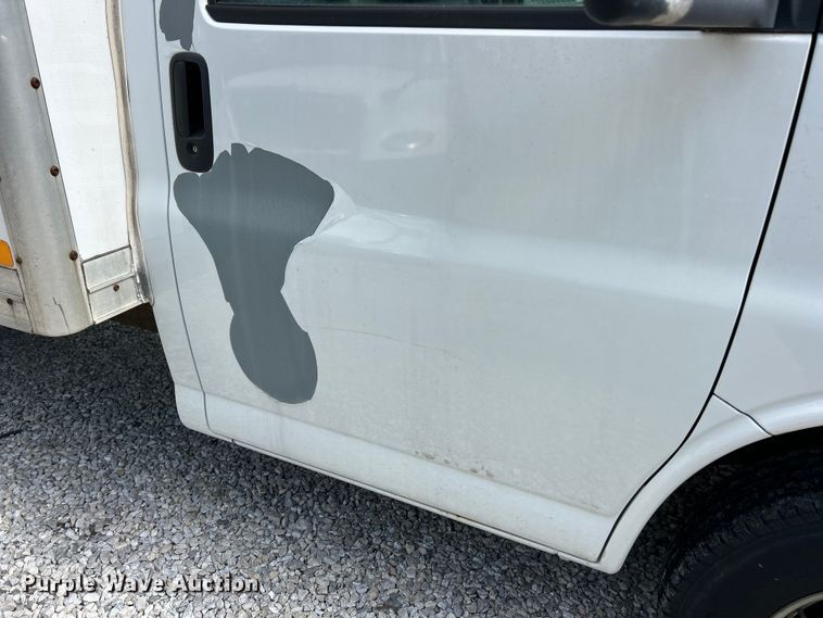 image for item FC5497 2007 Chevrolet Express box truck