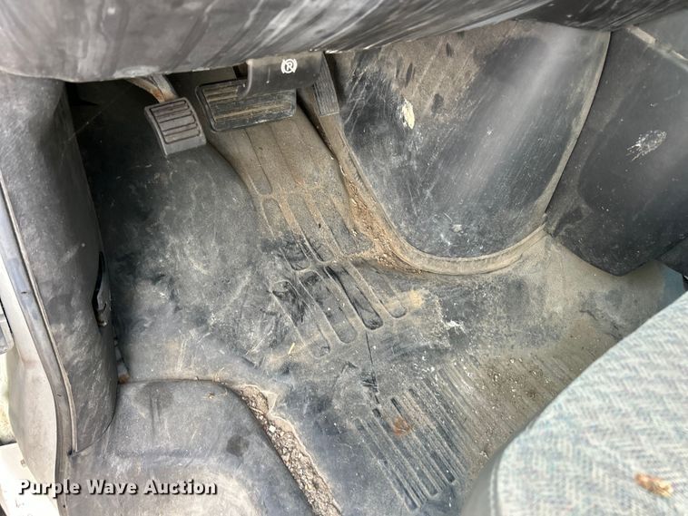 image for item FC5497 2007 Chevrolet Express box truck