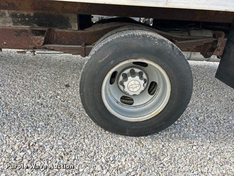 image for item FC5497 2007 Chevrolet Express box truck