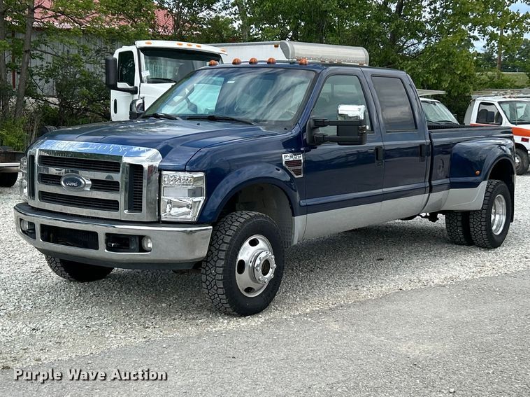 image for item FC5499 2008 Ford F350 Super Duty Crew Cab pickup truck