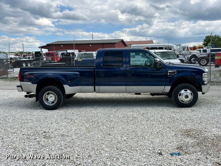 image for item FC5499 2008 Ford F350 Super Duty Crew Cab pickup truck