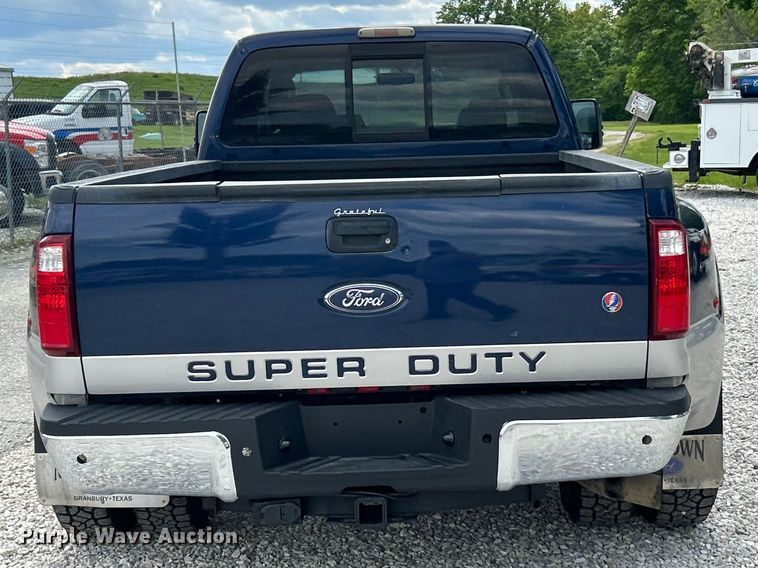 image for item FC5499 2008 Ford F350 Super Duty Crew Cab pickup truck