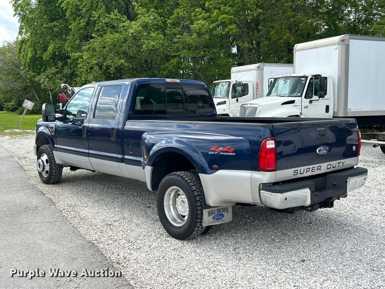 image for item FC5499 2008 Ford F350 Super Duty Crew Cab pickup truck