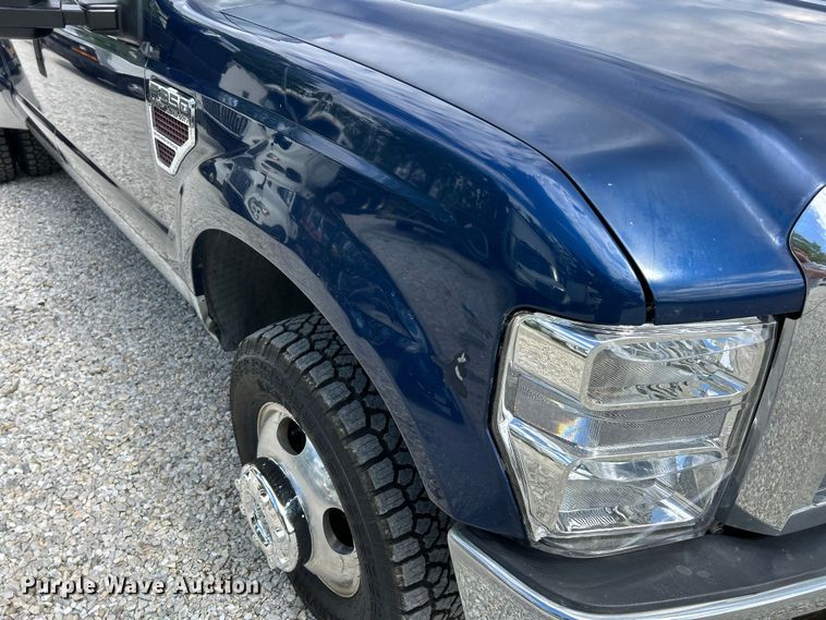 image for item FC5499 2008 Ford F350 Super Duty Crew Cab pickup truck
