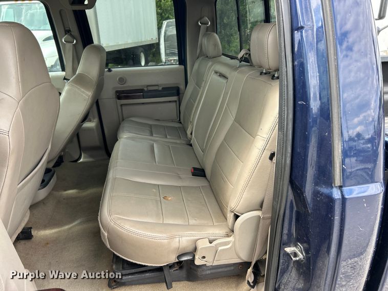 image for item FC5499 2008 Ford F350 Super Duty Crew Cab pickup truck