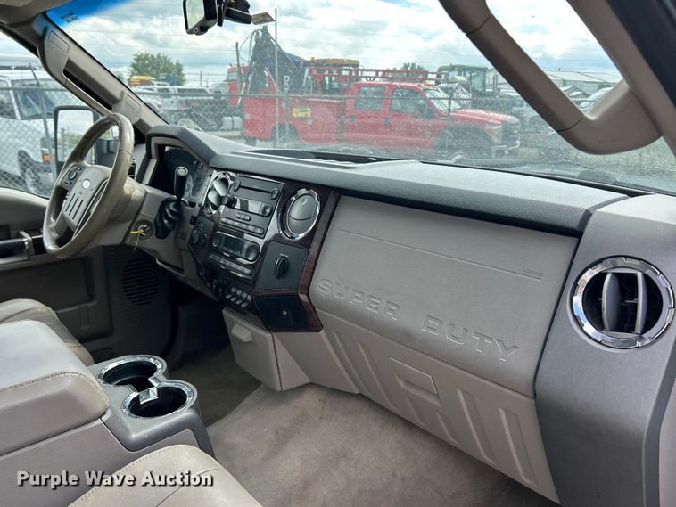 image for item FC5499 2008 Ford F350 Super Duty Crew Cab pickup truck