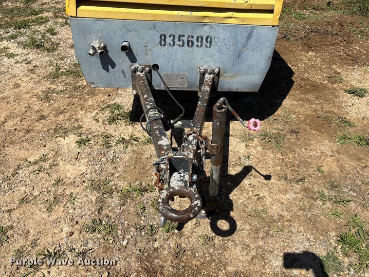 image for item FC5577 2010 Atlas Copco XAS 375 T3 RSC air compressor