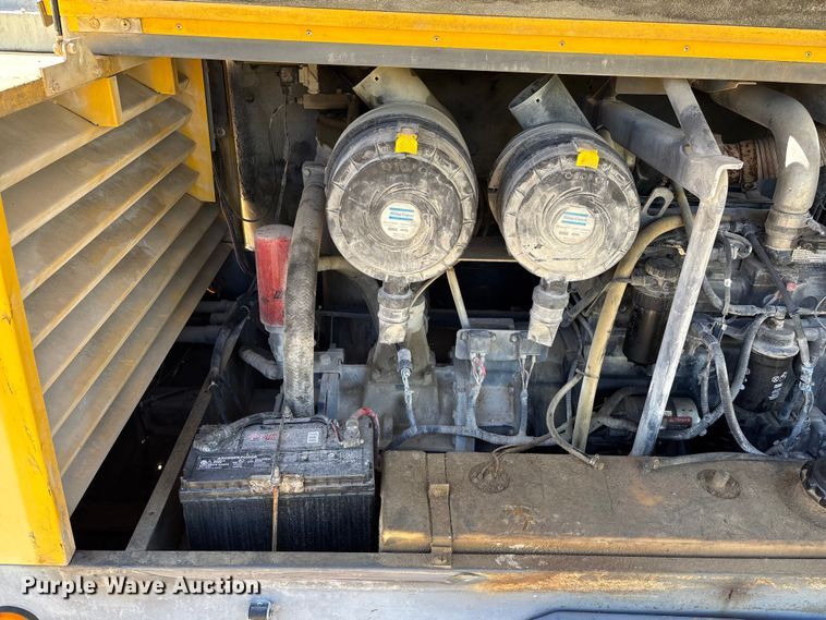 image for item FC5577 2010 Atlas Copco XAS 375 T3 RSC air compressor