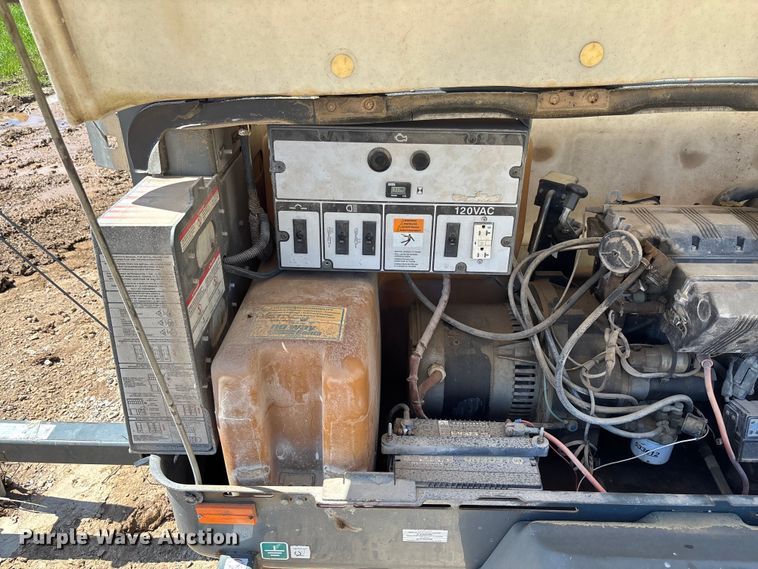image for item FC5579 2011 Wacker Neuson LTN6 light plant