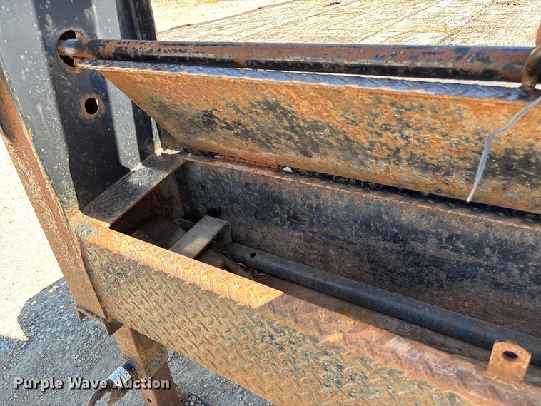 image for item FC5583 2009 Starlite equipment trailer