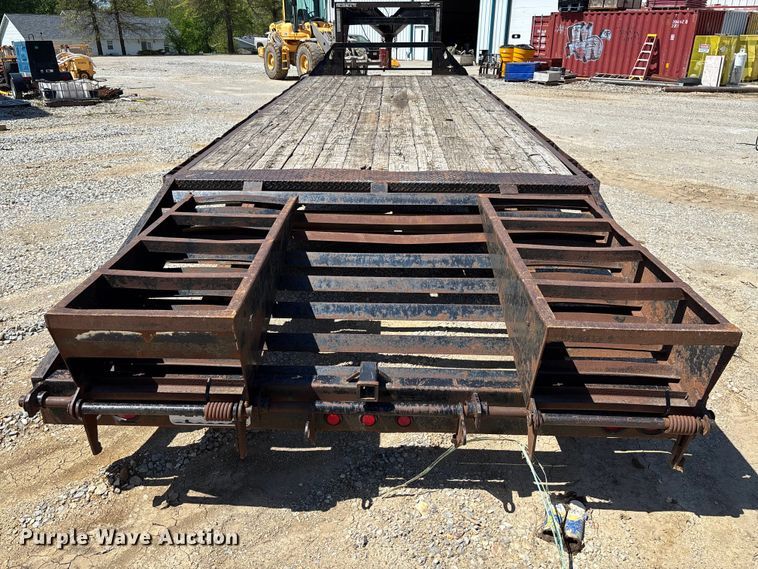 image for item FC5583 2009 Starlite equipment trailer