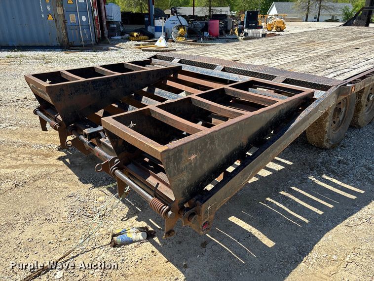 image for item FC5583 2009 Starlite equipment trailer