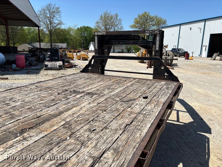 image for item FC5583 2009 Starlite equipment trailer