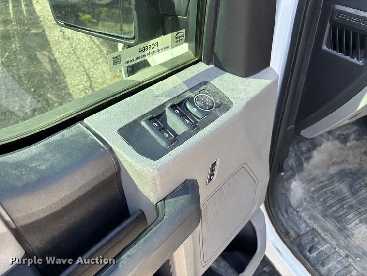 image for item FC5584 2018 Ford F150 Crew Cab pickup truck